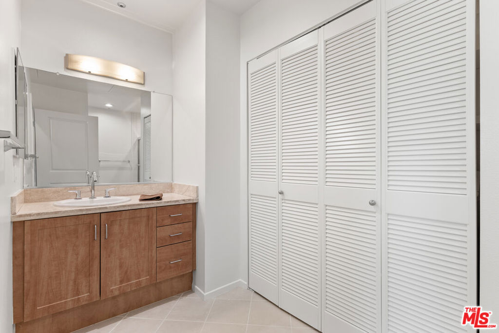 267 S San Pedro Street 616 Property Photo 24
