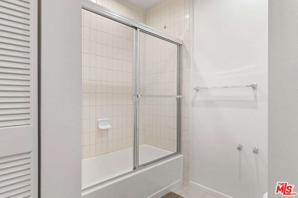267 S San Pedro Street 616 Property Photo 26