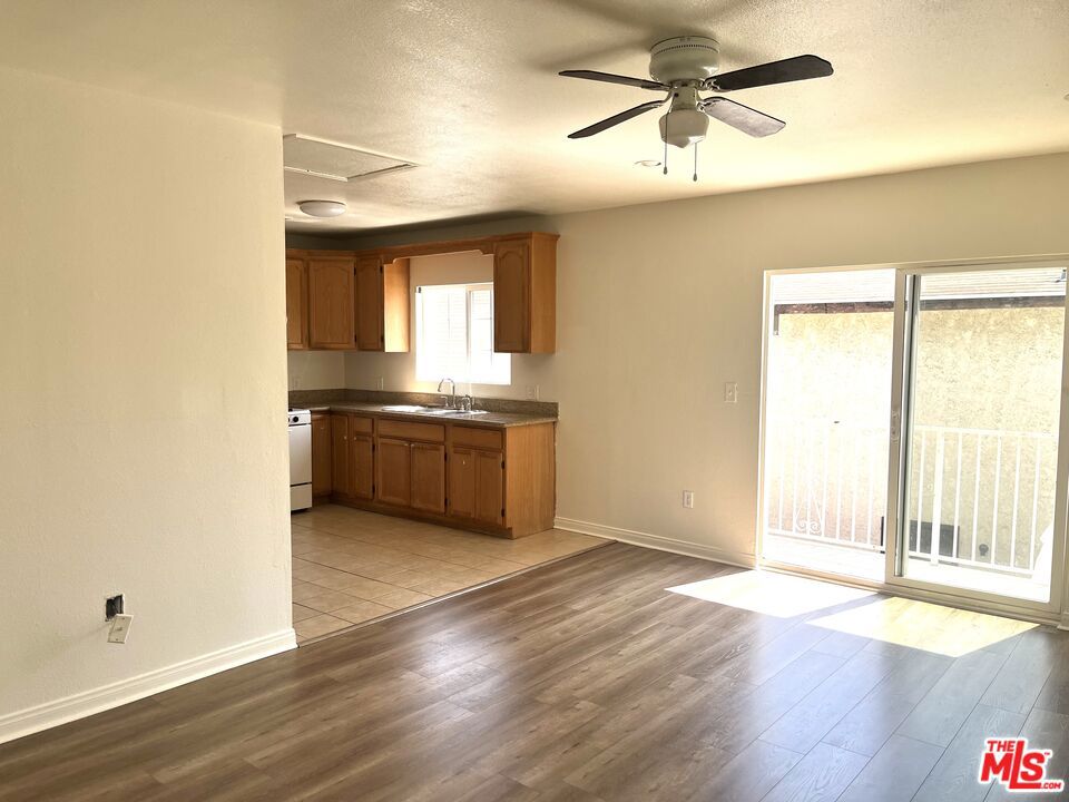 1256 W 25th Street B Property Photo 1
