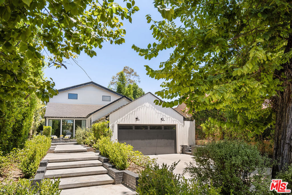 4034 Denny Avenue Property Photo 1