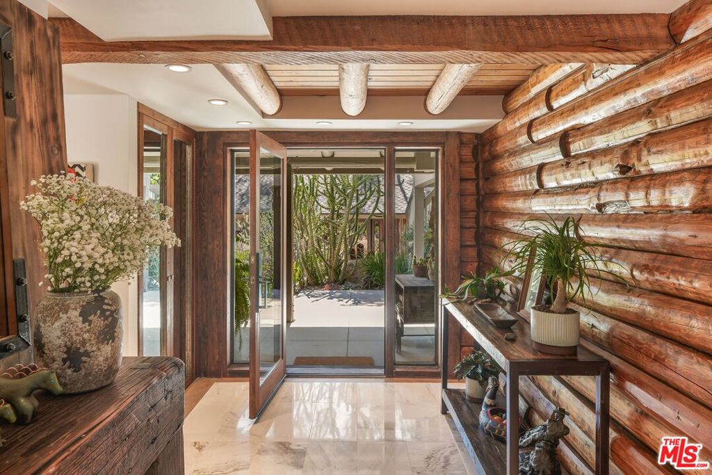 7336 Studio Road Property Photo 2