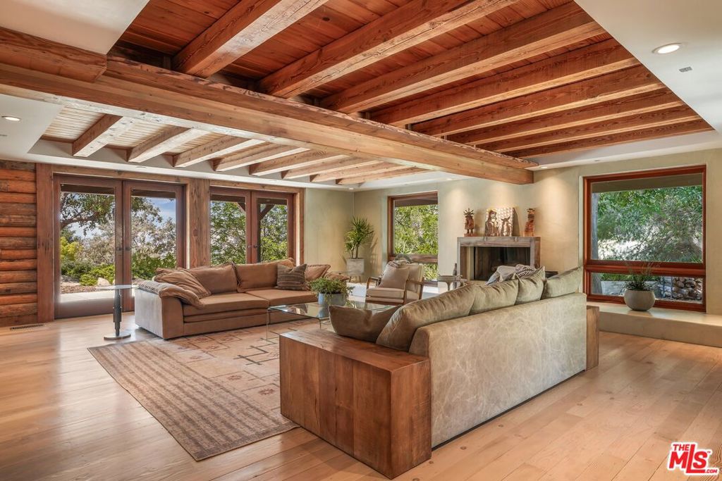 7336 Studio Road Property Photo 8
