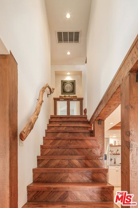 7336 Studio Road Property Photo 16