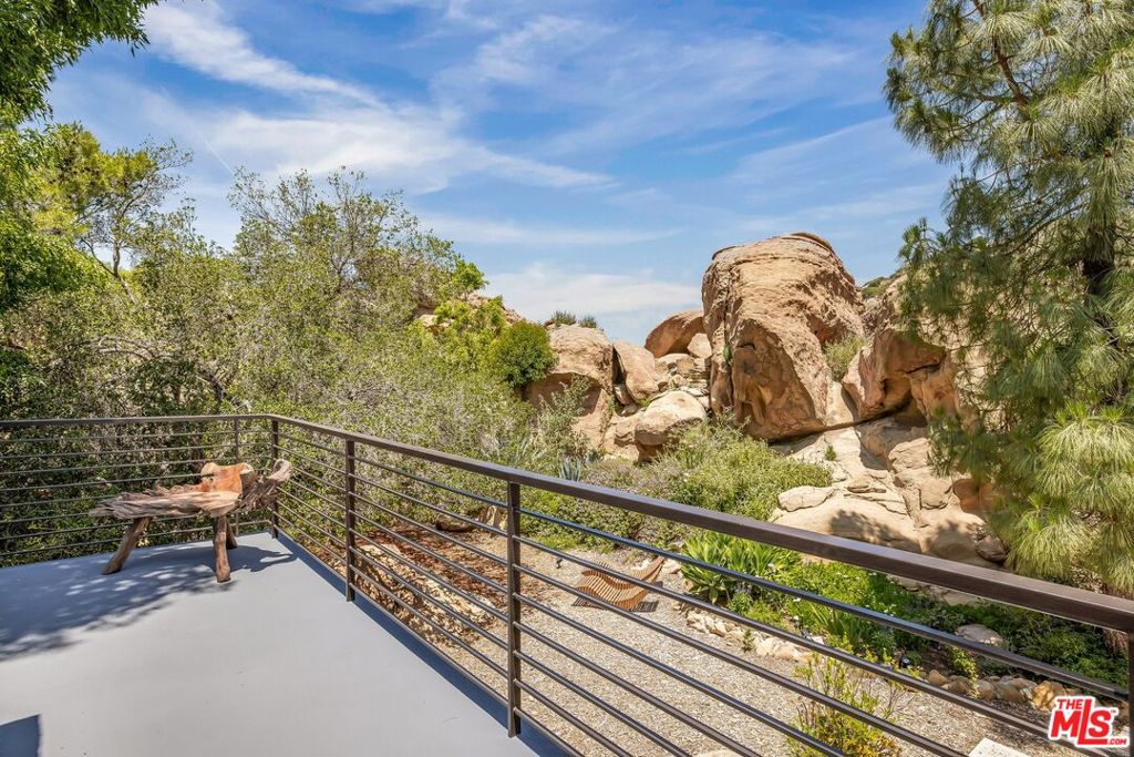 7336 Studio Road Property Photo 19