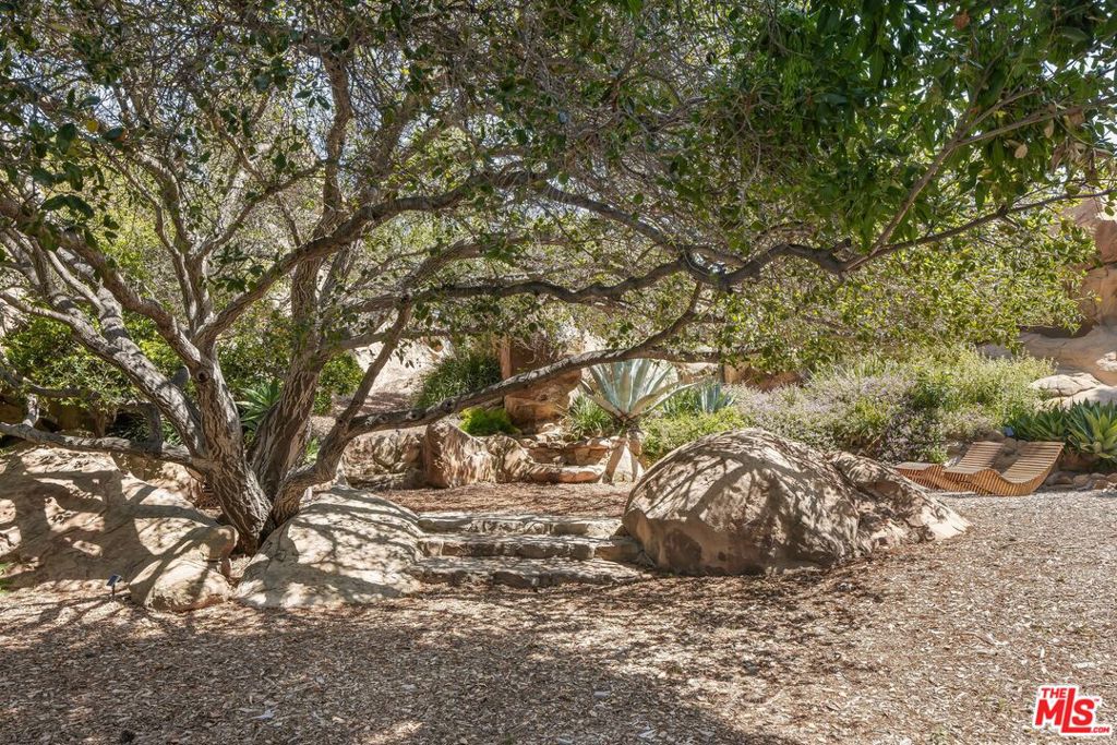 7336 Studio Road Property Photo 33