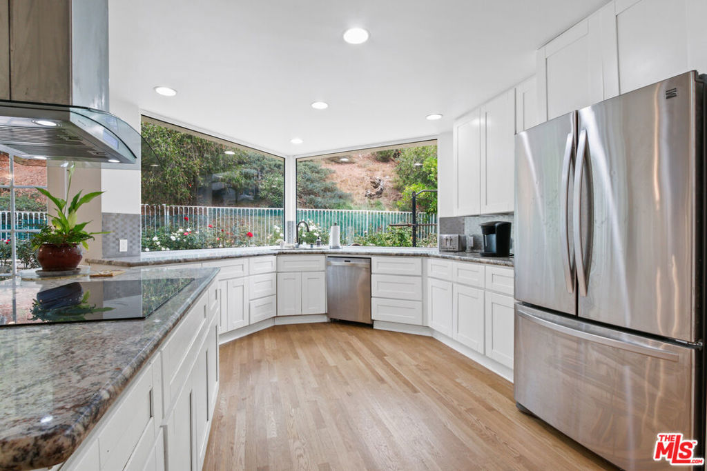 17175 Avenida De Santa Ynez Property Photo 8