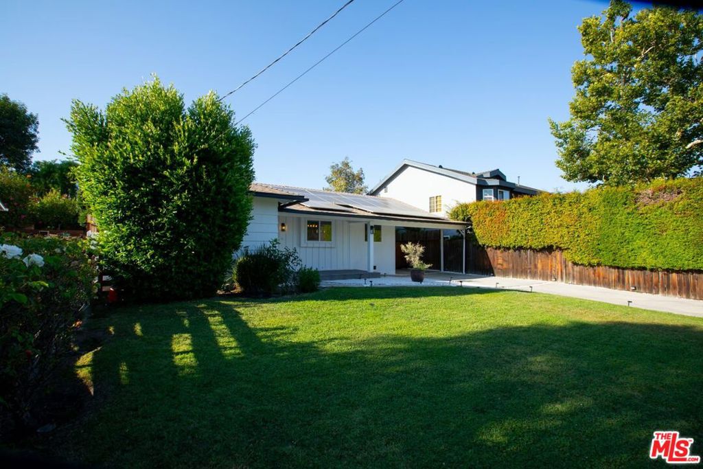 12211 Tiara Street Property Photo 1