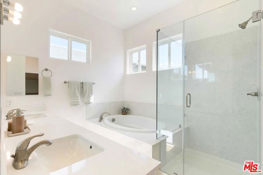 805 Ashwood Lane Property Photo 6