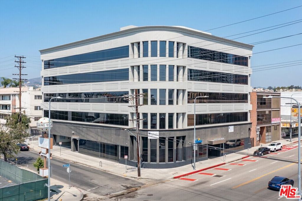 11859 Wilshire Boulevard 400 Property Photo 17