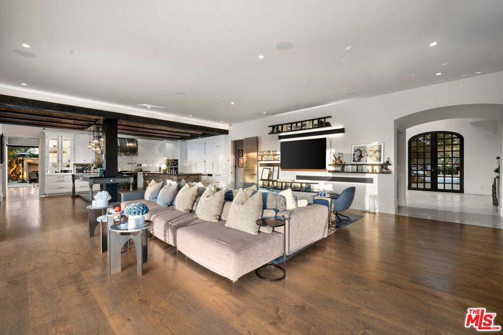 3396 Stone Ridge Lane Property Photo 5