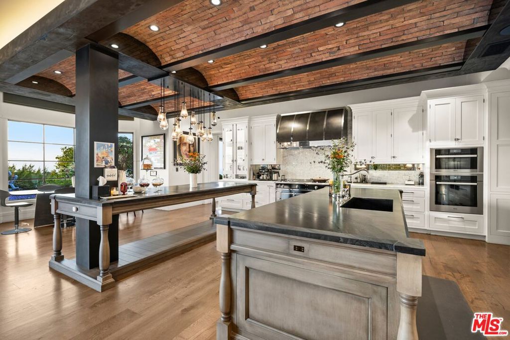 3396 Stone Ridge Lane Property Photo 6