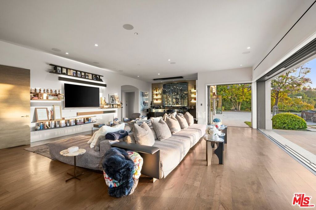 3396 Stone Ridge Lane Property Photo 7