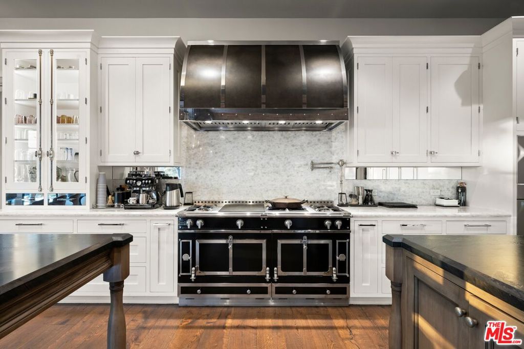 3396 Stone Ridge Lane Property Photo 8