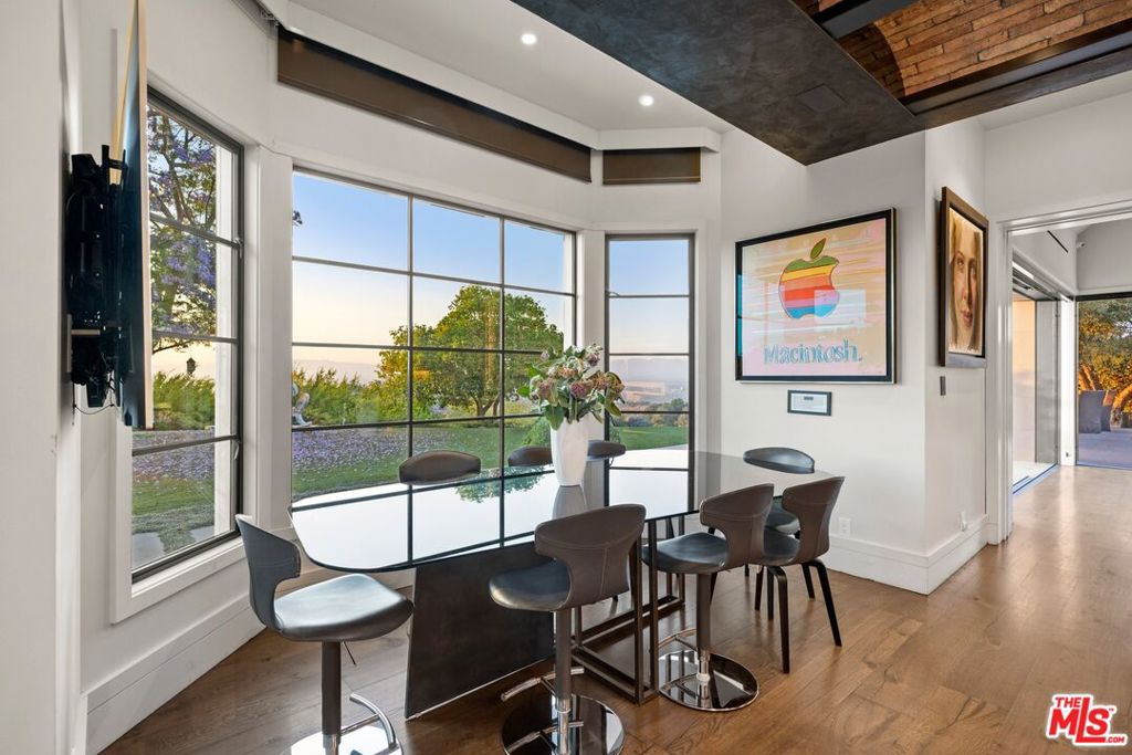 3396 Stone Ridge Lane Property Photo 9