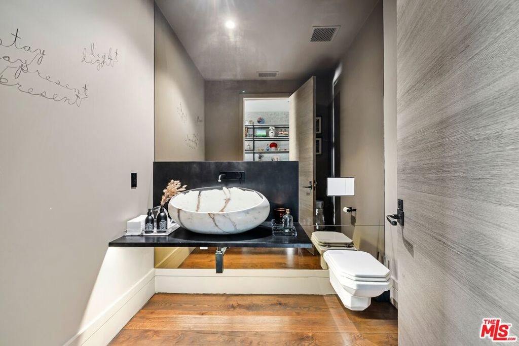 3396 Stone Ridge Lane Property Photo 16