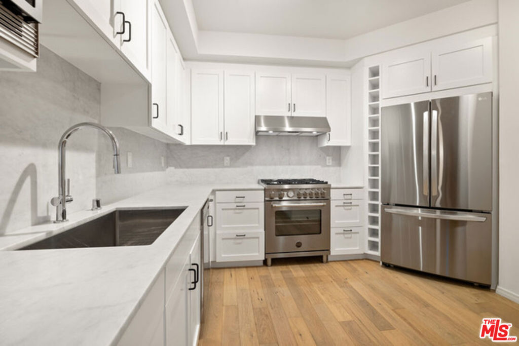 4180 Fair Avenue 103 Property Photo 1