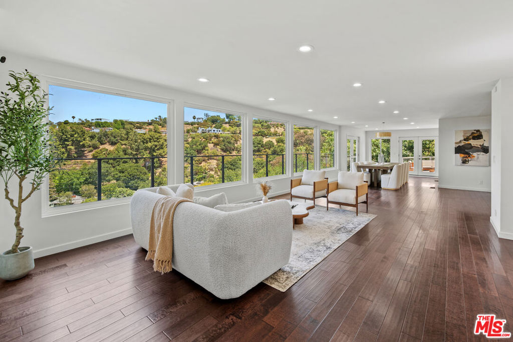 16755 Encino Hills Drive Property Photo 1