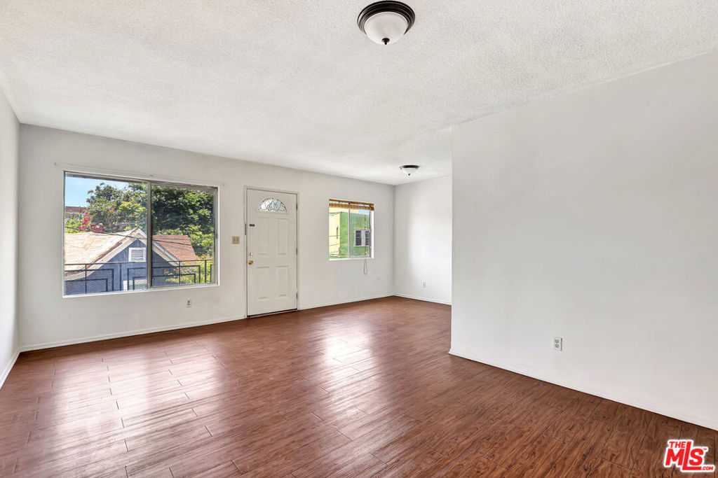 4412 Lockwood Avenue Property Photo 5