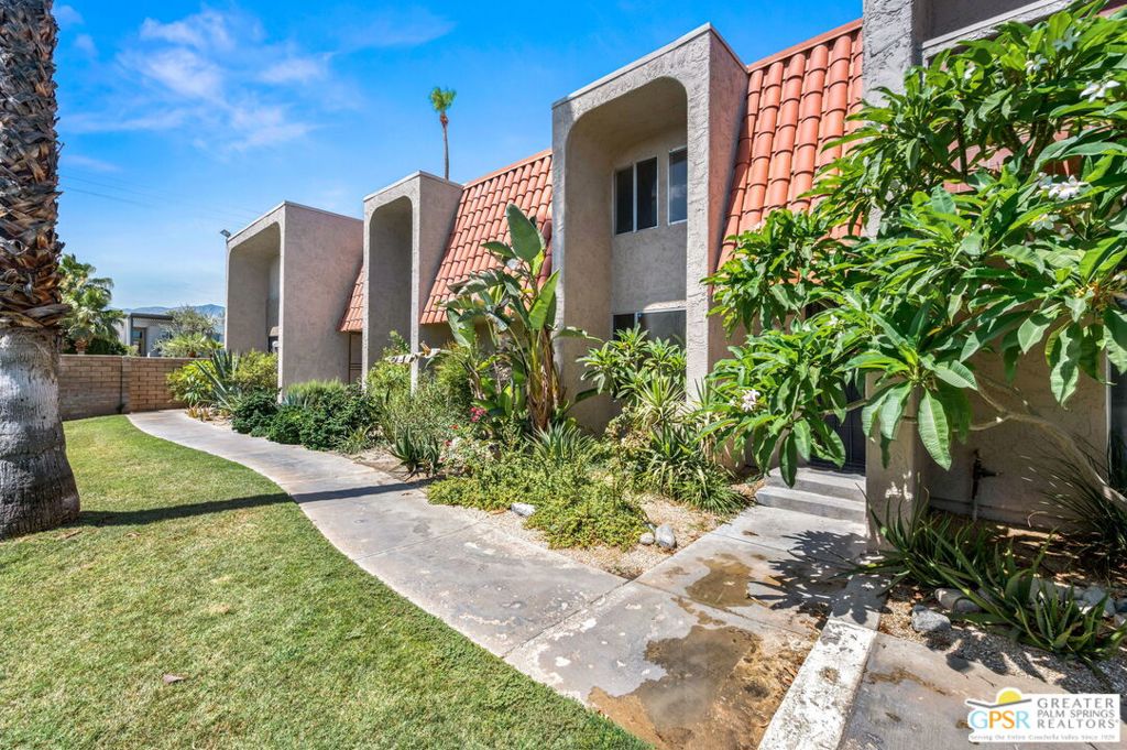 110 E Via Escuela C Property Photo 1