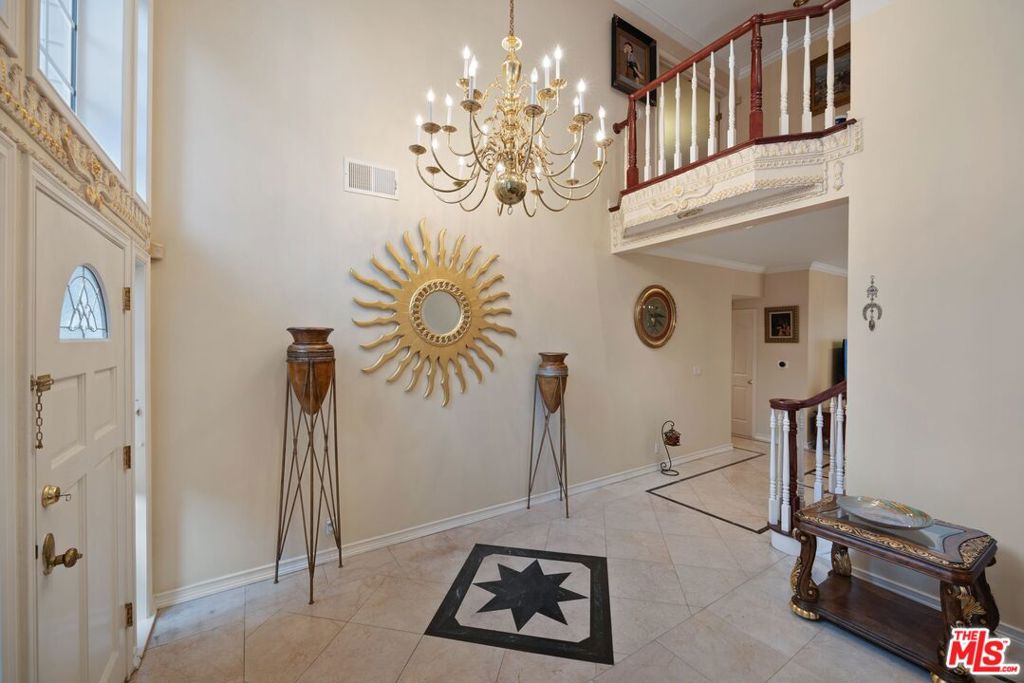 2431 Benedict Canyon Drive Property Photo 7