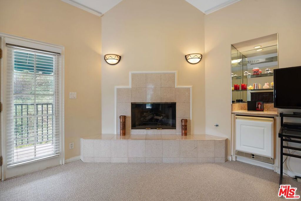 2431 Benedict Canyon Drive Property Photo 37