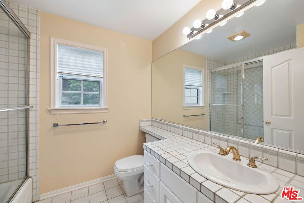 2431 Benedict Canyon Drive Property Photo 44