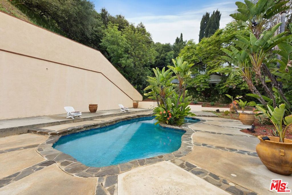 2431 Benedict Canyon Drive Property Photo 53