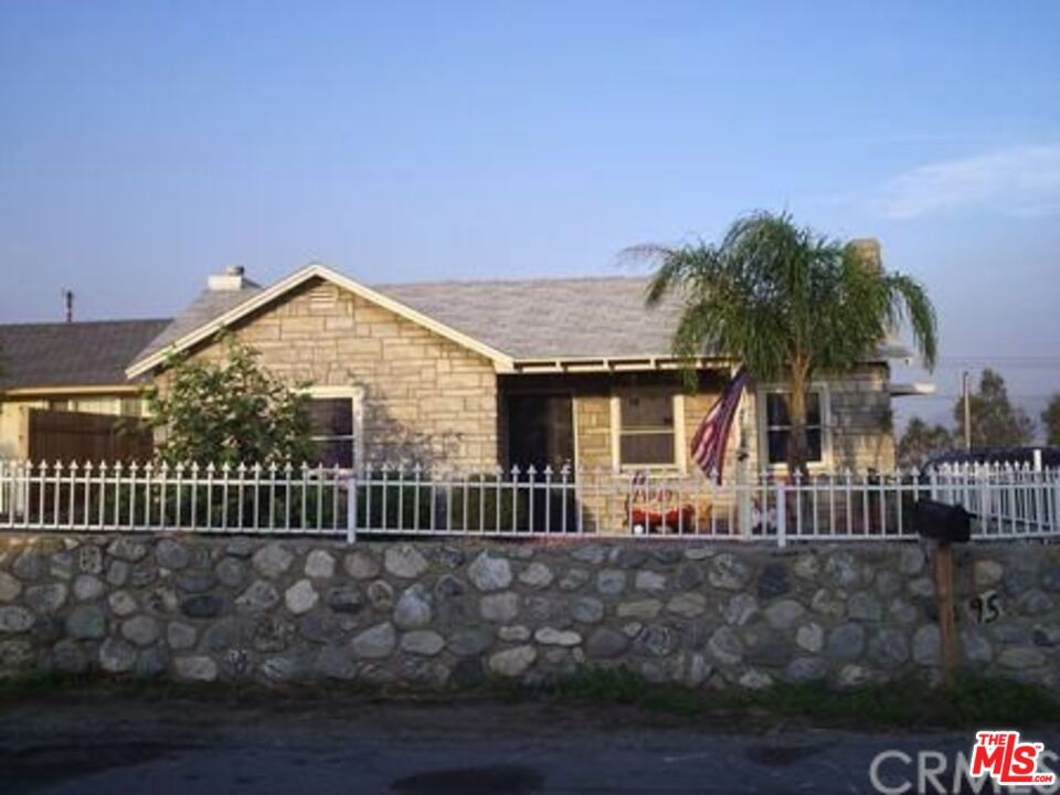 950 N ALLEN Street Property Photo 1