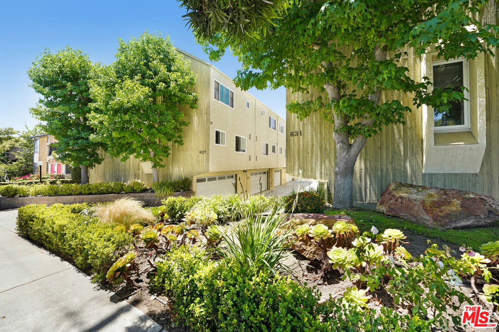 631 Strand Street 4 Property Photo 1