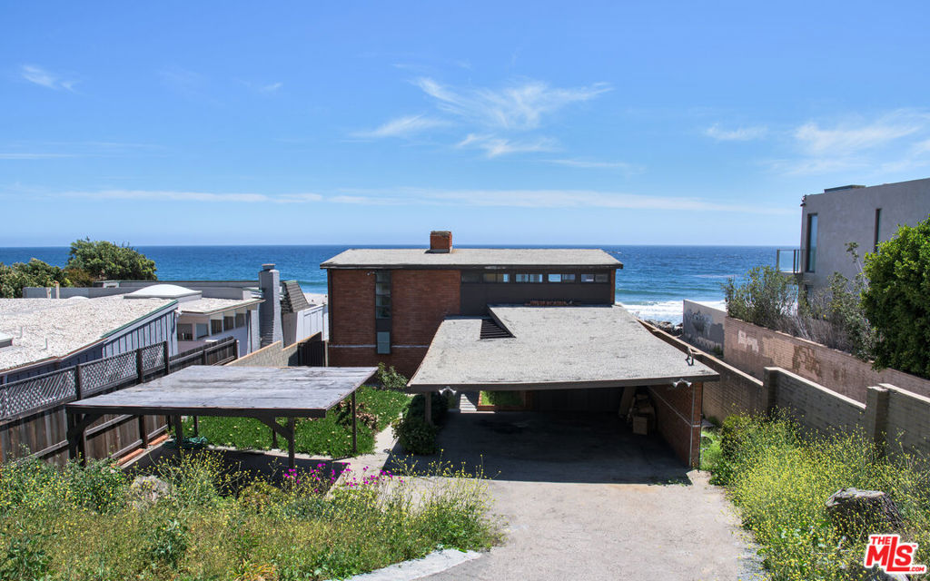 31340 Broad Beach Road Property Photo 1