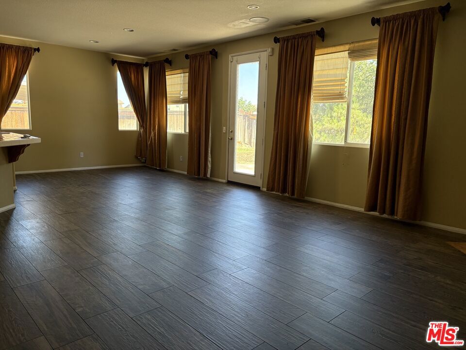 11670 Villa Street Property Photo 4