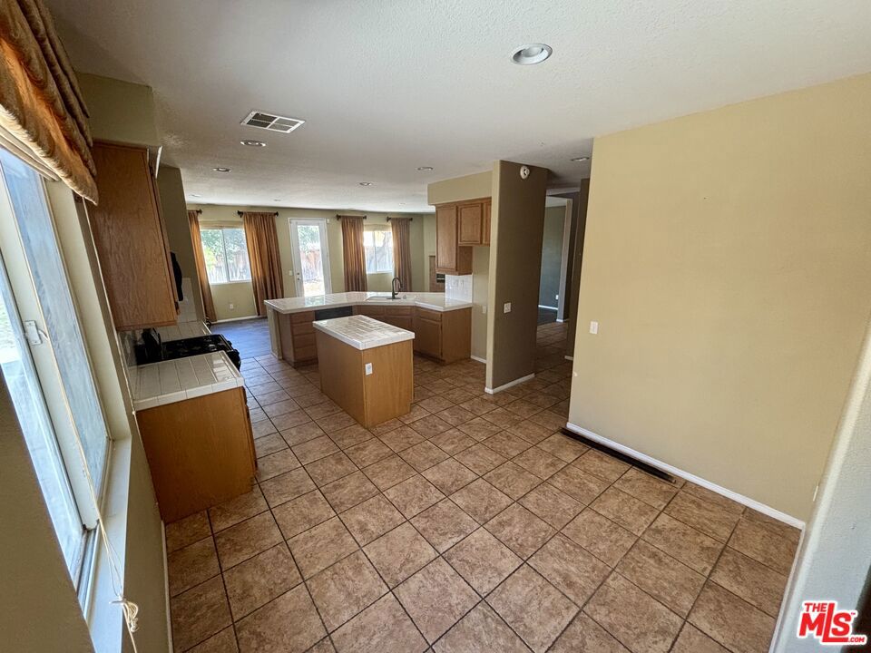 11670 Villa Street Property Photo 7