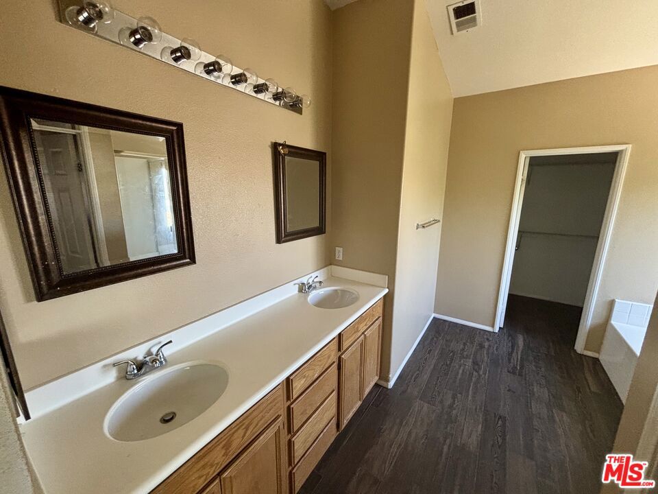 11670 Villa Street Property Photo 16