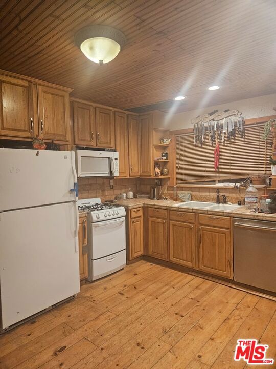 2033 Tulip Place 6253 Property Photo 6
