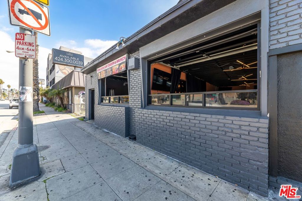 13484 W Washington Boulevard Property Photo 2