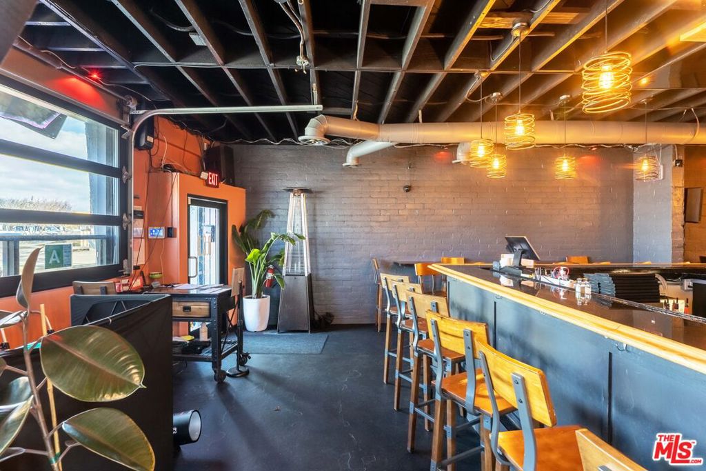 13484 W Washington Boulevard Property Photo 8