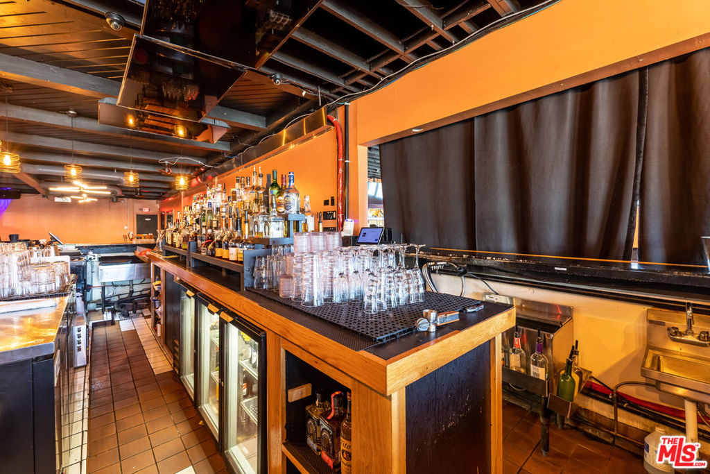 13484 W Washington Boulevard Property Photo 10