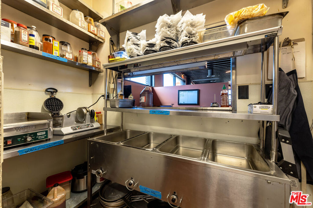 13484 W Washington Boulevard Property Photo 22