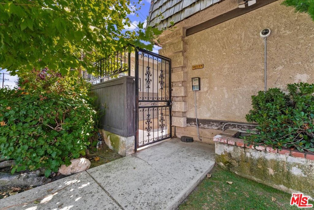 558 Evergreen Street 18 Property Photo 1