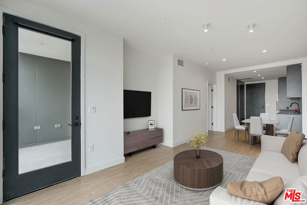 3688 Overland Avenue 722 Property Photo 4