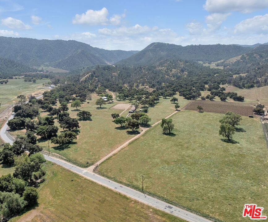770 Limekiln Road Property Photo 4