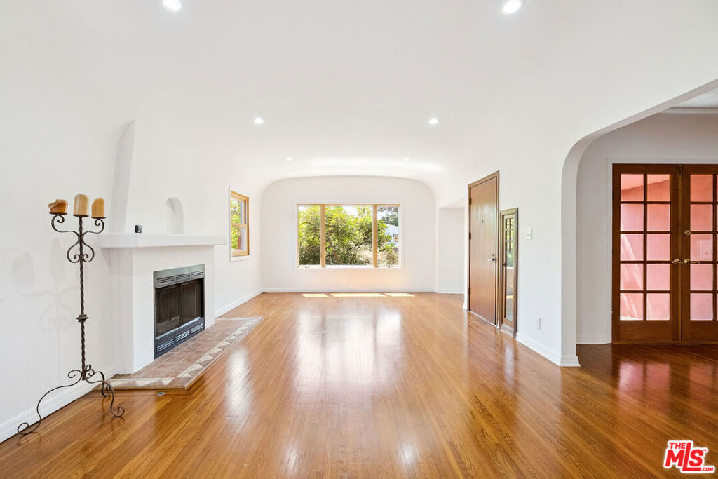 11819 Juniette Street Property Photo 1