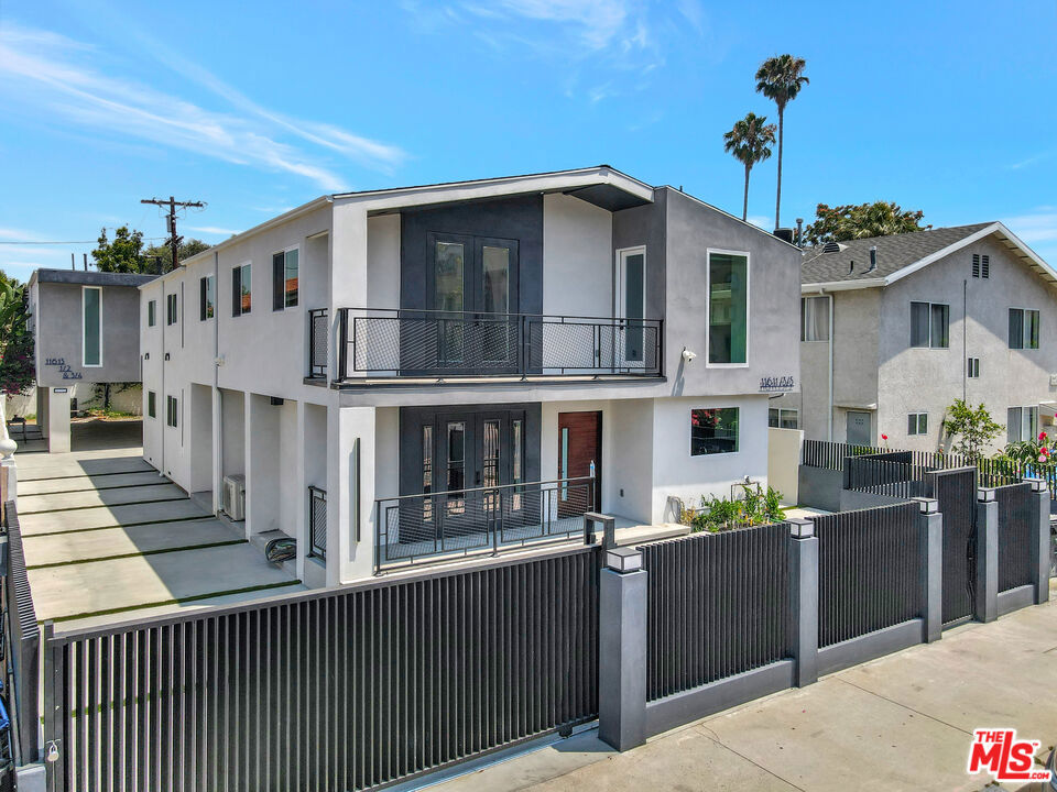 11611 Burbank Boulevard Property Photo 1