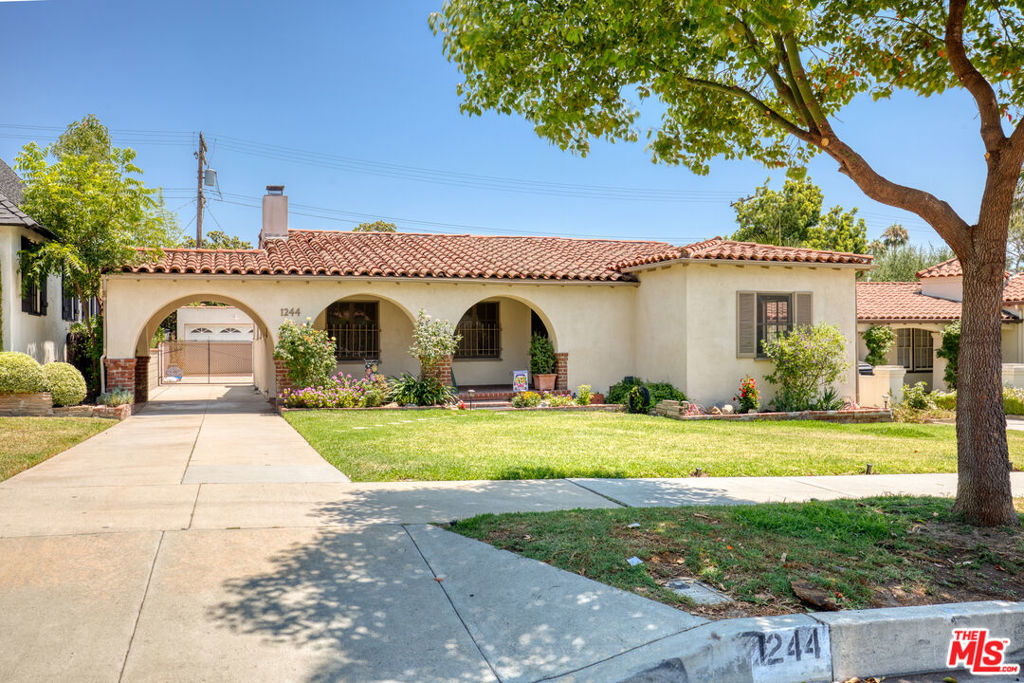 1244 Norton Avenue Property Photo 1