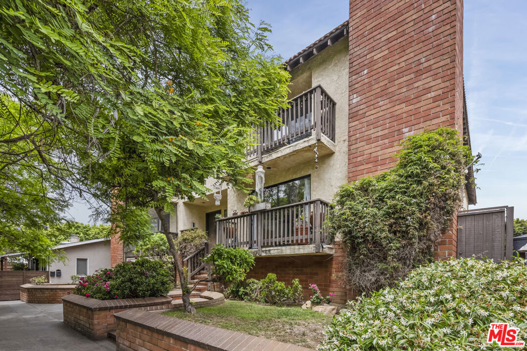 2412 Ocean Avenue 4 Property Photo 2