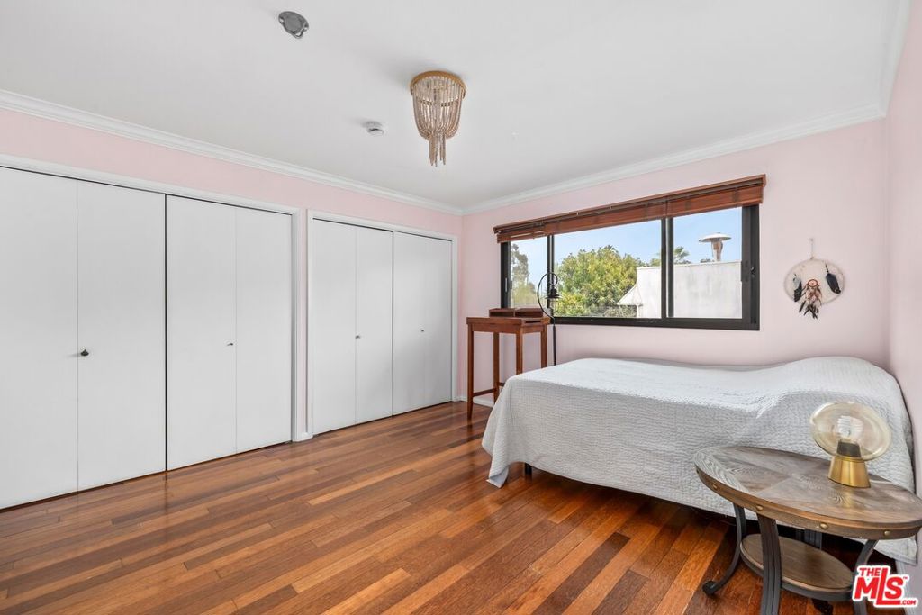 2412 Ocean Avenue 4 Property Photo 13