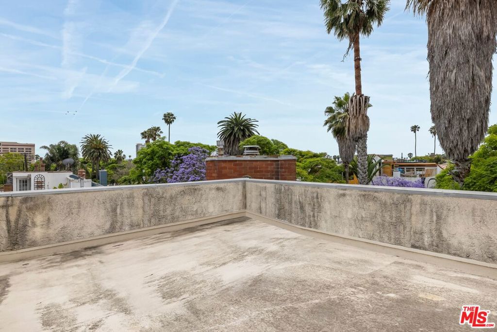 2412 Ocean Avenue 4 Property Photo 16