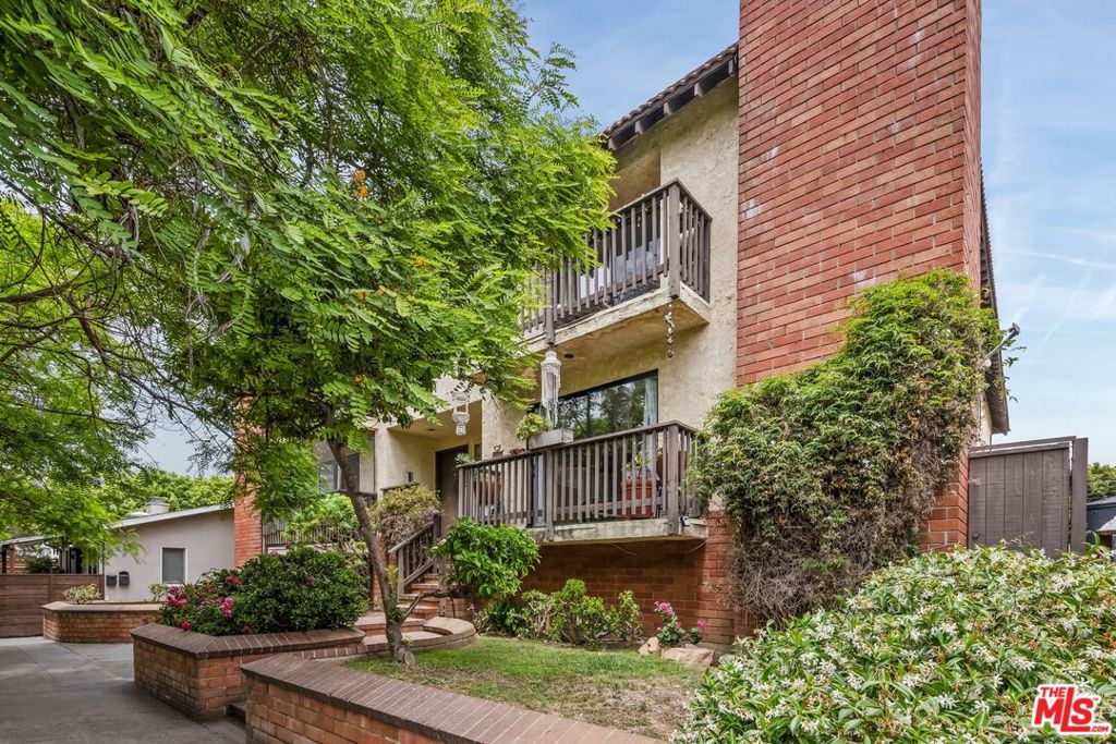 2412 Ocean Avenue 4 Property Photo 17