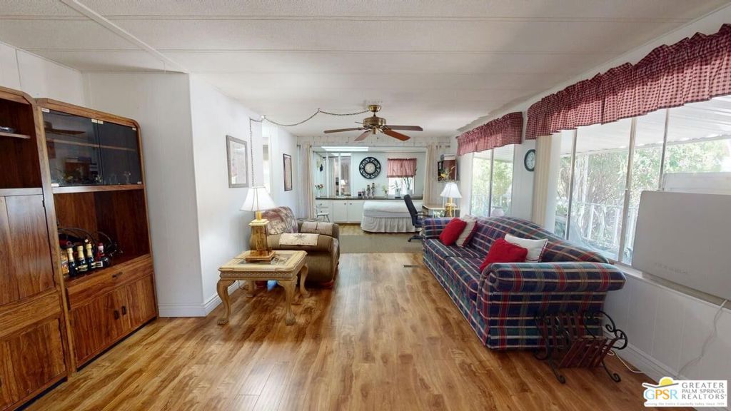 18555 Roberts Road 59 Property Photo 5