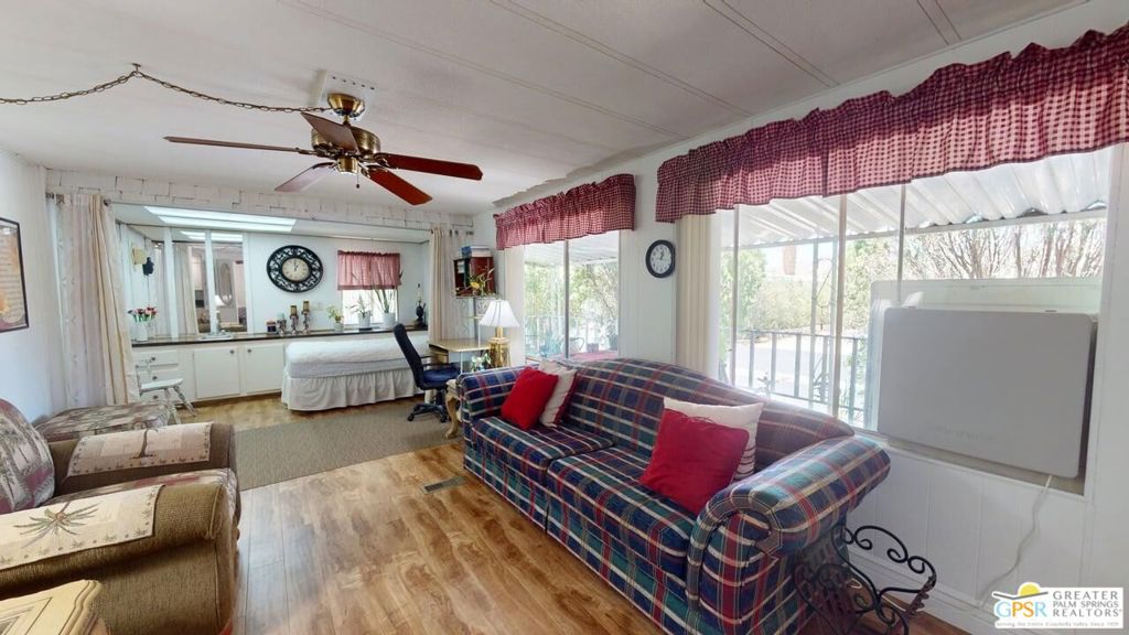18555 Roberts Road 59 Property Photo 7